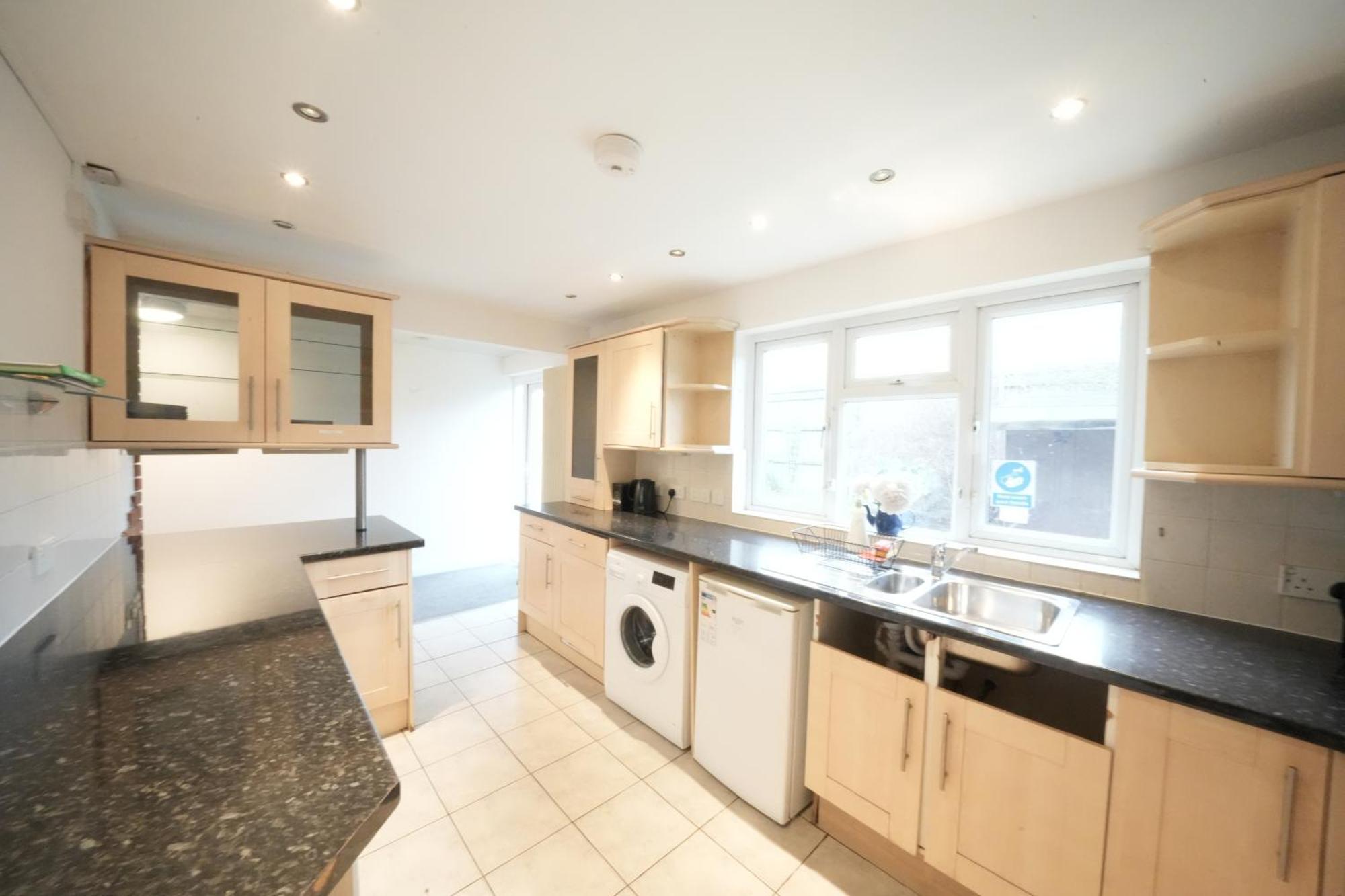Airport Comfy Stay Harmondsworth Exterior foto