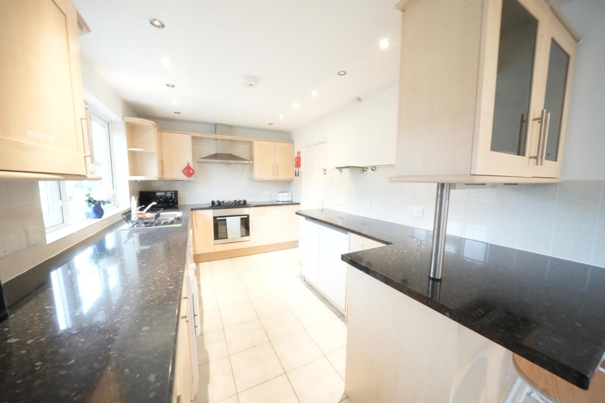 Airport Comfy Stay Harmondsworth Exterior foto